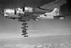 BomberImage Boeing B-17G 2 BG dropping bombs.jpg