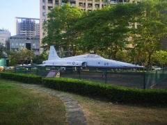 F-5E 5283 displayed in Taichung.jpg