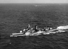 USS Somers (DD-381) underway c1944.jpg