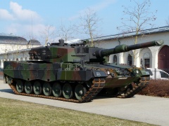 Leopard 2A4 at Dresden Museum.jpg