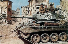 M24 Chaffee in Italy 1945.jpg