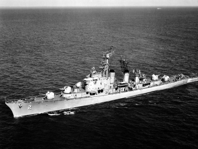 USS Mitscher Photograph Sideshot Underway.jpeg